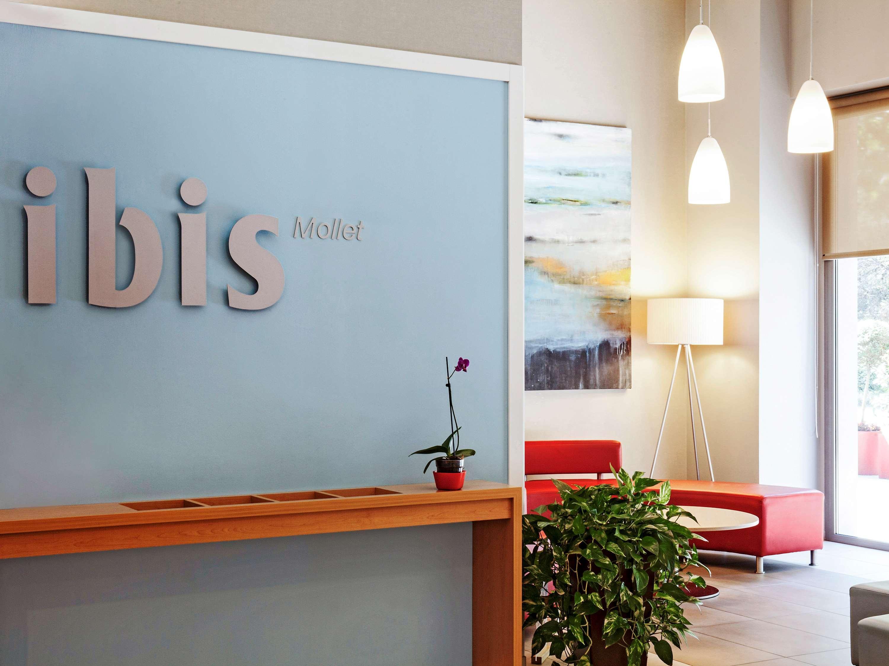 Ibis Barcelona Mollet Hotel Mollet del Valles Bagian luar foto